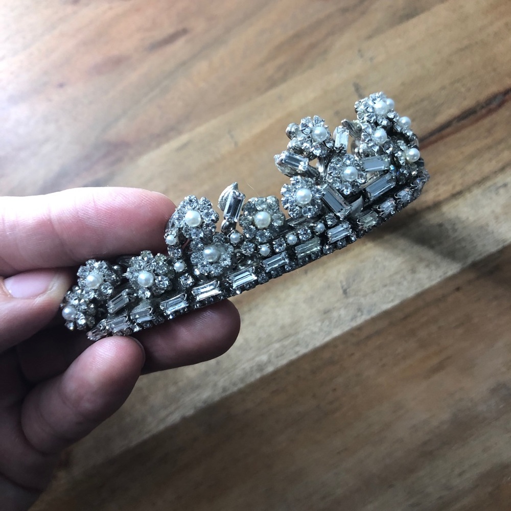 Tiara / Crown Swarovski made by Maria Elena